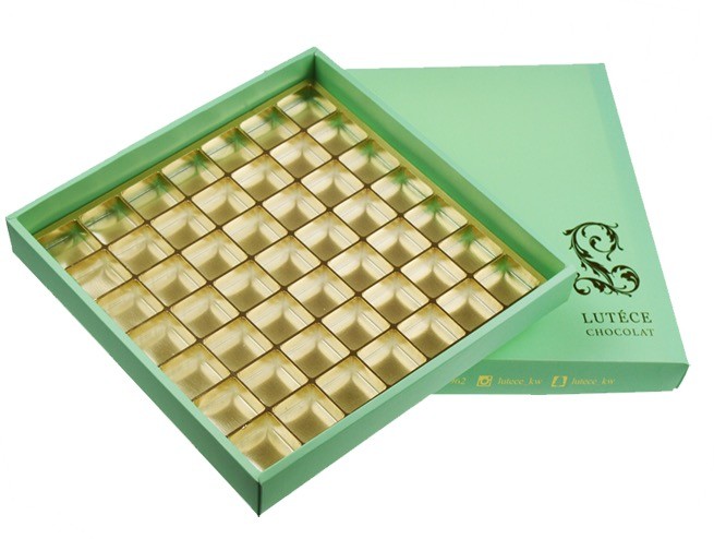 Cheap Luxury Chocolate Color Packaging Gift Boxes , Top and Base Box With Window Package wholesale