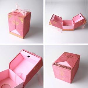 Cheap Card Board Iphone Case Packaging Box , Custom Offset Printing Gift Packaging Box wholesale