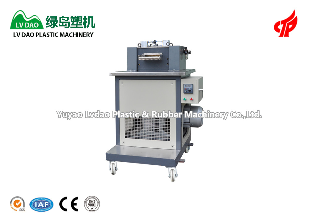 China PVC EVA ABS Plastic Cutting Machine Plastic Granules Making Machine on sale