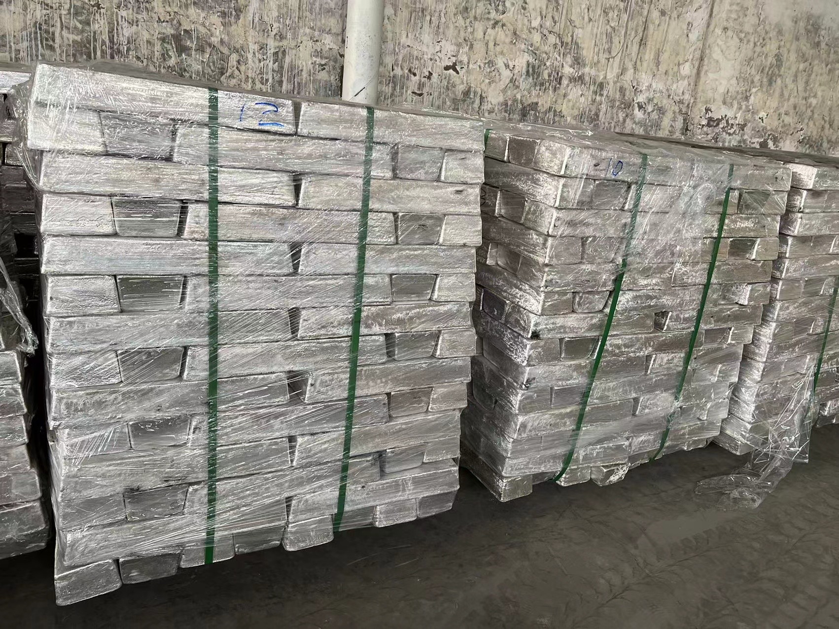 Cheap China Supplies High Quality Magnesium Alloy Ingot / Magnesium Metal Price 99.99% 99.95% For Chemical Industry wholesale