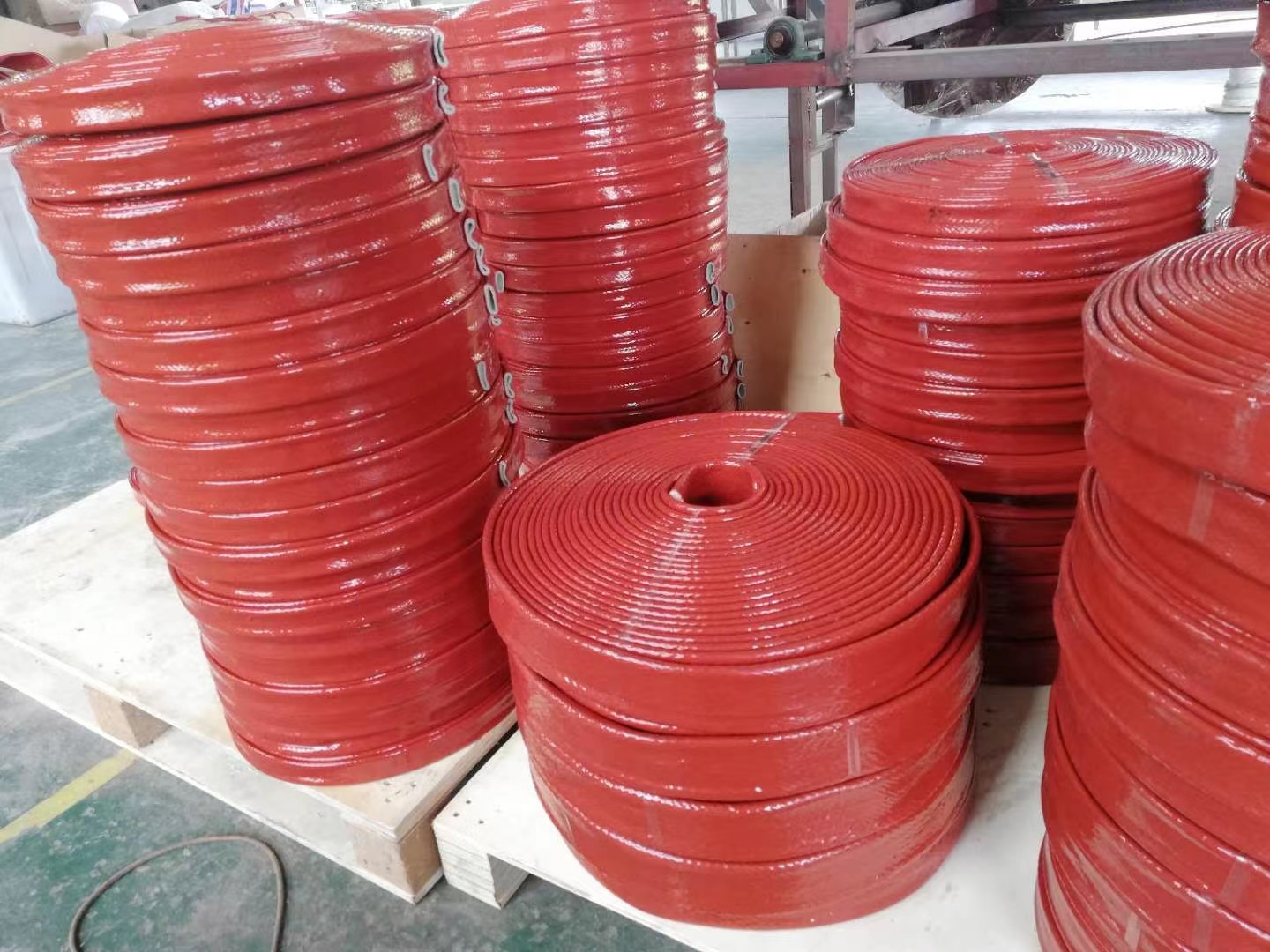 China Flame Resistant Silicone Rubber Fiberglass Sleeving Heat Insulation No Harmful for sale