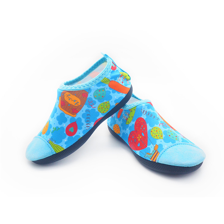 Cheap Lightweight Childrens Aqua Shoes Anti - Slip Waterproof Footwear For Swimming wholesale