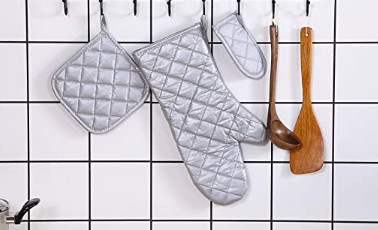 Buy cheap Comfortable Silver Fireproof Oven Gloves For Home Restaurant Kitchen from wholesalers