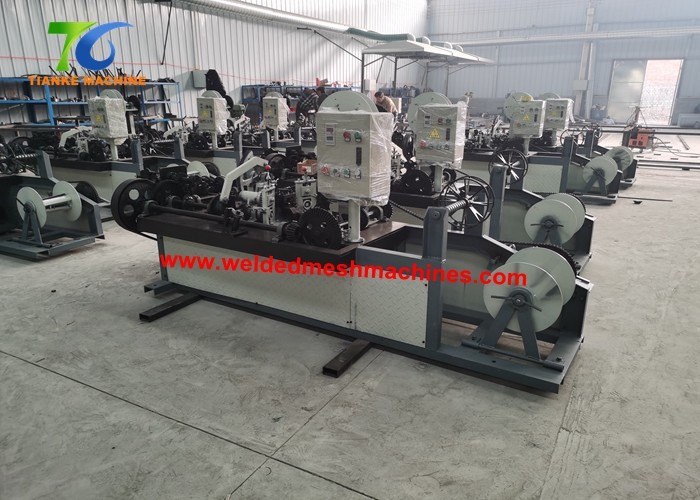 China Reverse Twist Wire Netting Machine 40kg/H Barbed Wire Manufacturing Machine on sale