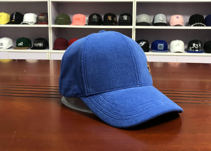Cheap Hot sale Customize velvet 6panel blue rubber patch baseball caps hats wholesale