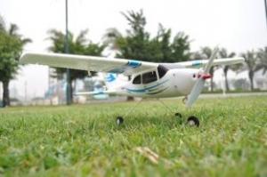 China Anti-crash 2.4Ghz 4 Channel Full Function Radio Controlled  Ready to Fly RC Planes on sale