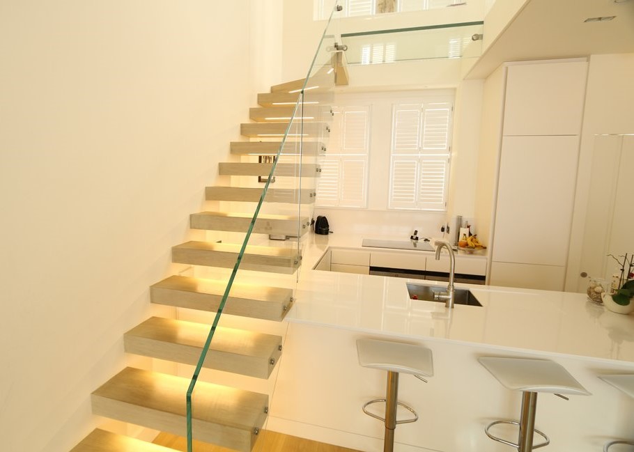 Buy cheap Modern Glass Floating Steps Staircase Solid Wood Treads Villa Design For from wholesalers