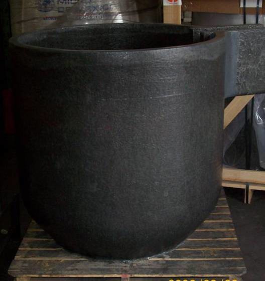 China High Purity 40mpa Graphite Crucible For Melting Cast Iron on sale