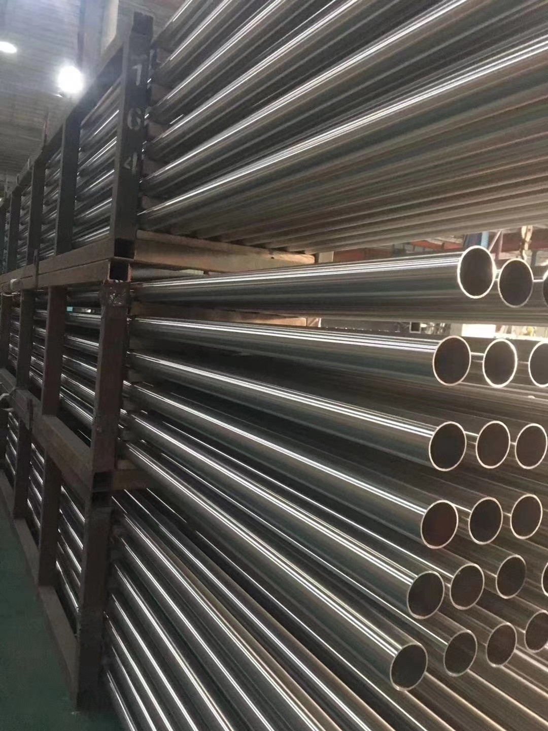 China 321 AISI Satin 8K Stainless Steel Decorative Pipe Tubing Erw Annealing SS Round Tube on sale