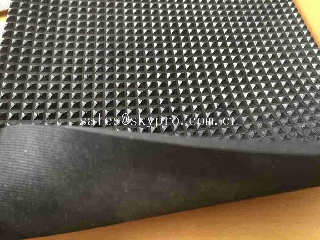 China Black Neoprene Rubber Sheet Roll With Continuous Diamond Field Design on sale
