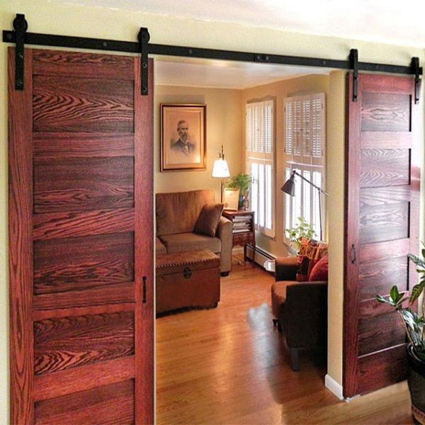 Modern Double Track Sliding Barn Doors Prefinished Surface Finish For Apartment