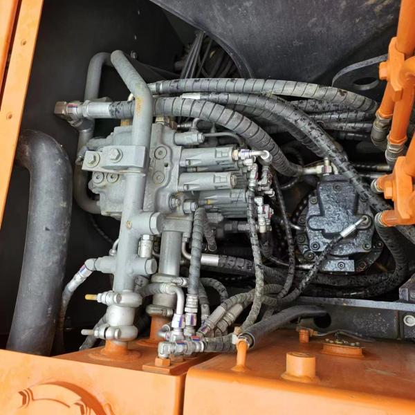 Zx70 Used Hitachi Mini Excavator Hydraulic Hitachi 7 Ton Excavator Secondhand ZX60/ZX120/ZX135/ZX200/ZX240