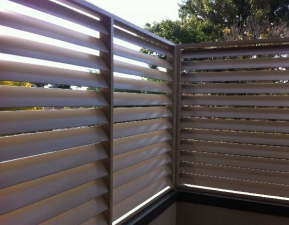 Professional T3-T8 Aluminium Extrusions Profiles Blinds And Louvres Use