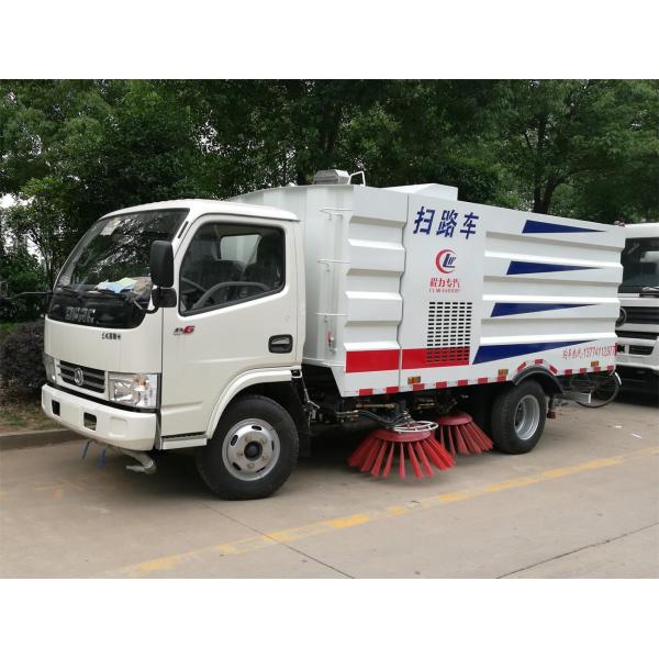 Narrow Street Sweeping Broom Sweeper Truck With 3.5M3 Vacuum Dust Tank