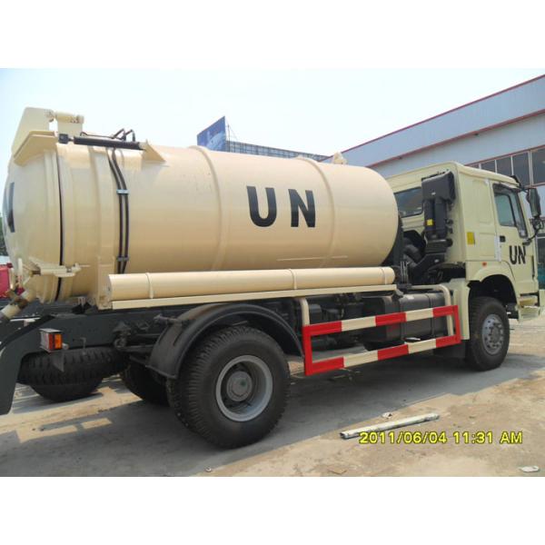 SINOTRUK HOWO Sewage Suction Truck 10000L LHD 4X2 , Liquid Waste Trucks