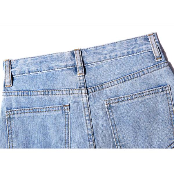 100% Cotton Ladies Denim Jeans Light Blue Wash With Patch Pocket And Raw Hem Finish