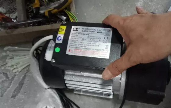 1800x700 Freestanding SPA Massage Bathtub Indoor 2 Person Black And White