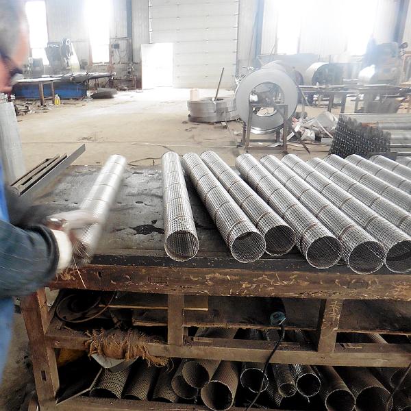 Filter tube Stainless Steel Spiral Welded 304 Stainless Steel Perforated Pipes Porous Metal Mesh Screens Tube