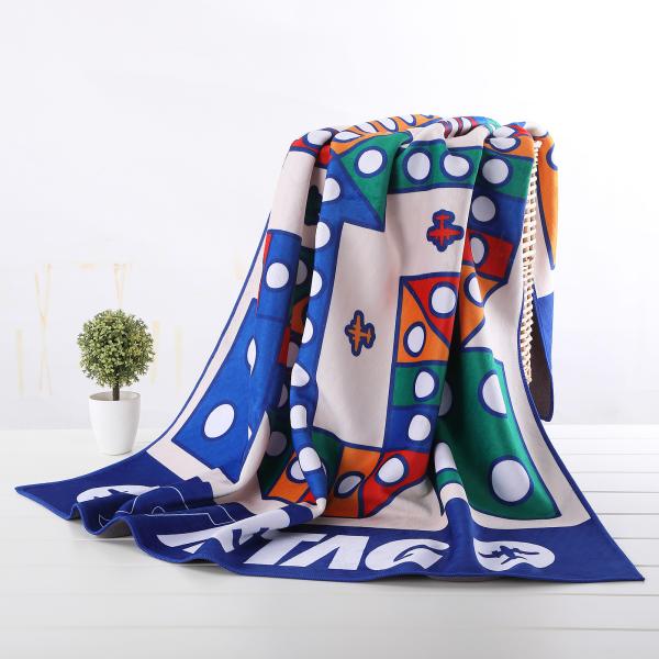Customized Polyester Fleece Blanket , Anti pilling 130x150cm Polar Fleece Comforter