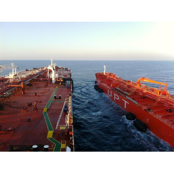 50Kpa 80 Kpa STS Pneumatic Rubber Fender Yokohama Type Fenders With Tire Chain Net