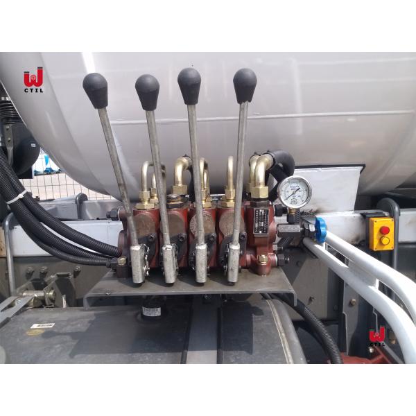 HOWO Sewer Vacuum Truck 10 Cubic Meters Truck Mounted Jetter