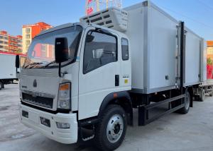 China HOWO 4×2 5-10 Ton Small Refrigerated Box Truck Low Energy Consumption on sale