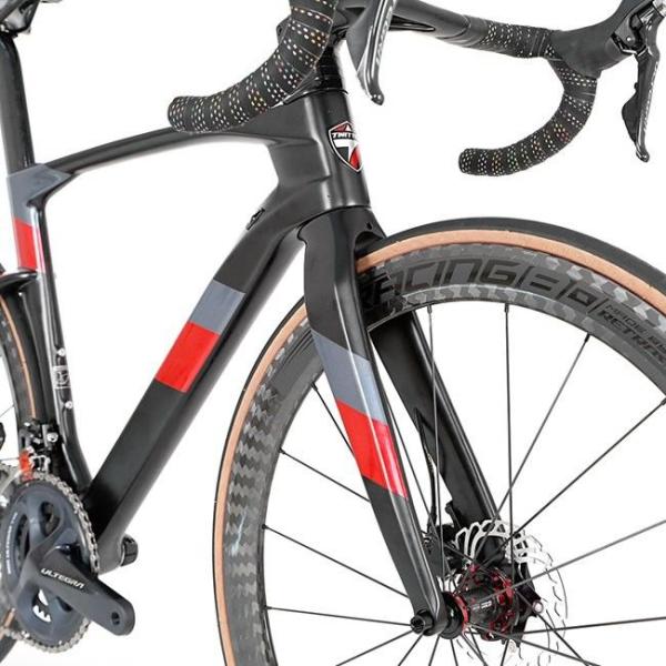 SHIMANO 105/R7000 Carbon Fiber Road Bike , 8.5 KG Road Bike Integrated