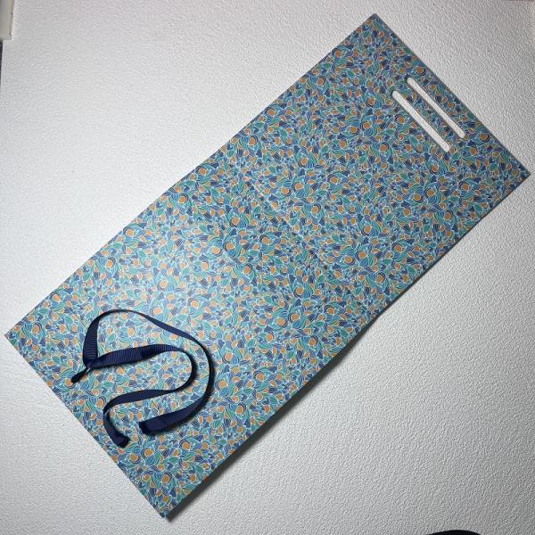 Custom Flower Pattern Folding Packaging Gift Box for Gift Storage