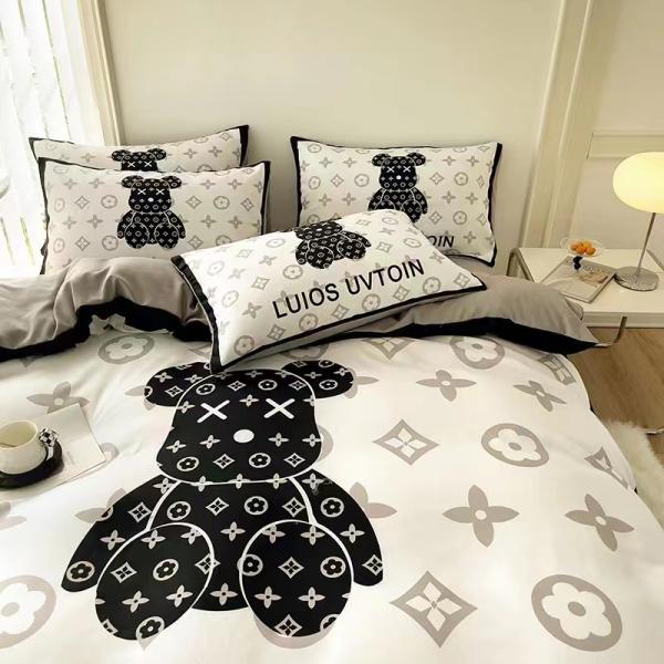 Home Hotel Hospital School Printed Designer White Bear 100% IV Polyester Bedding Set