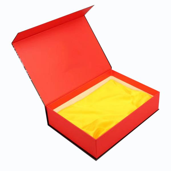 Recyclable CMYK/PANTONE Printing Red Magnetic Box Gift Set for End Luxury Packaging