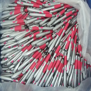 Factory hot selling and high quality plastic rubber square shape hotel pen