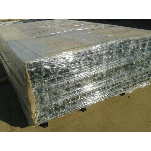 3D Curved 2.43m Width Decorative Wire Mesh Fence For Outdoor