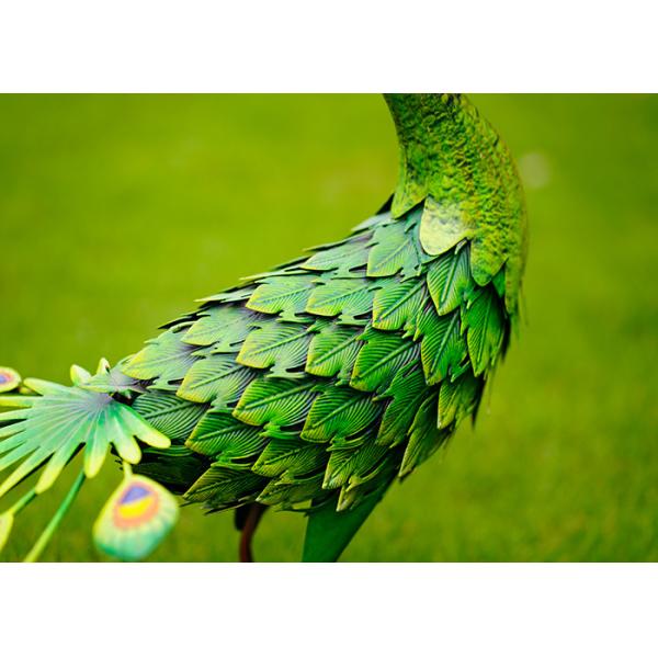 Green Metal Peacock Lawn Ornament Modern Animal Garden Decoration