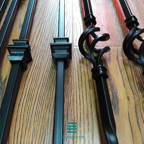 44" Height Square Metal Fence Post Iron Fence Post Power Coating Surface