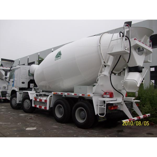 Self Loading Mobile Concrete Mixer Truck , Red Color Cement Concrete Mixer
