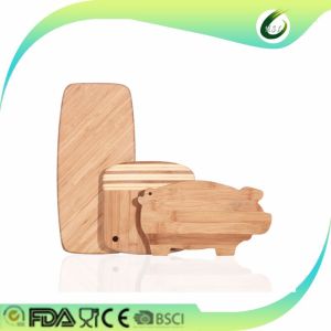 China Customized cheap animal shape wooden cutting board on sale