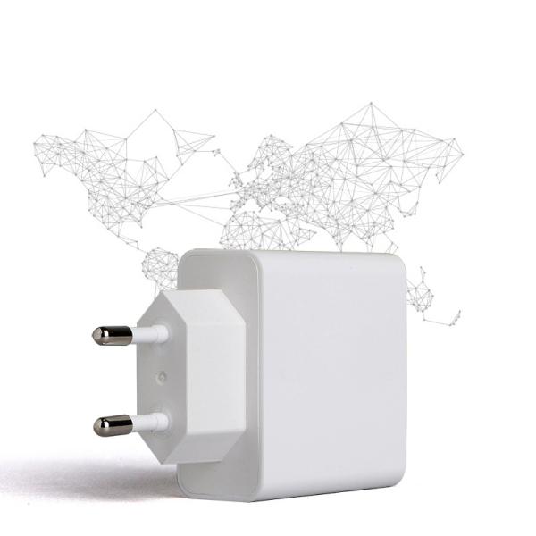 EU Plug 3 Ports CE Certified 3A USB Wall Charger Adapter For Traveling And Office