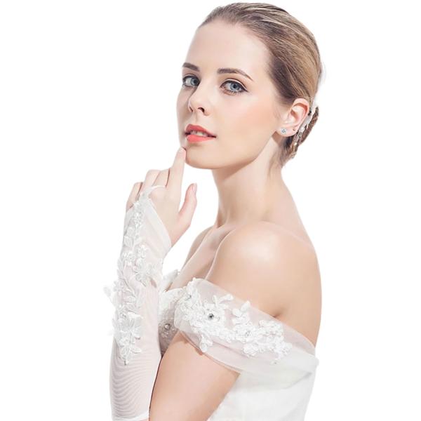 Cubic 18K Gold Moissanite Diamond Stud Earrings For Birthday Gift