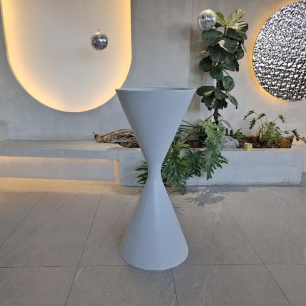 Shopping Mall Resin Fiberglass Artificial Flower Planters For Indoor Outdoor Decor