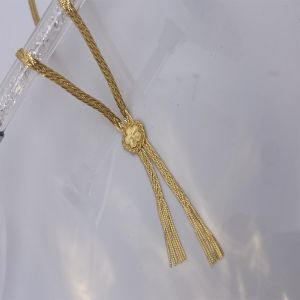 Sophisticated 18kt Yellow Gold Pendant Necklace