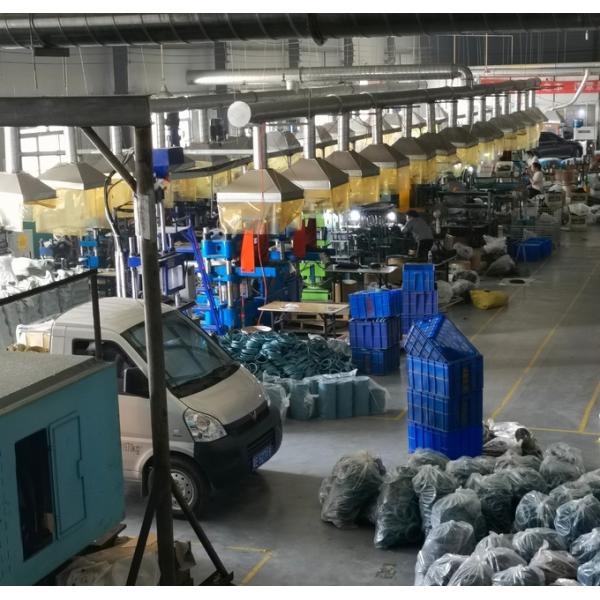 Detroit Diesel DD15 and Mercedes-Benz MP4 Engine Water Pump A4702000101 A4722000401 with 100% Tested Quality