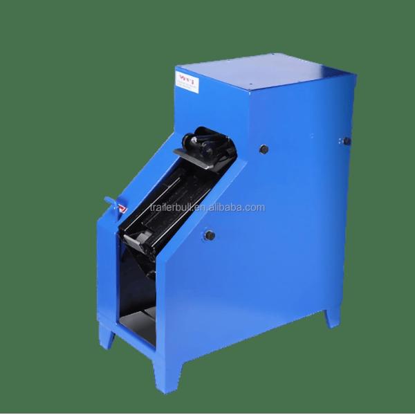 Efficient Brake Lining Removal Tool for Automotive Repairs