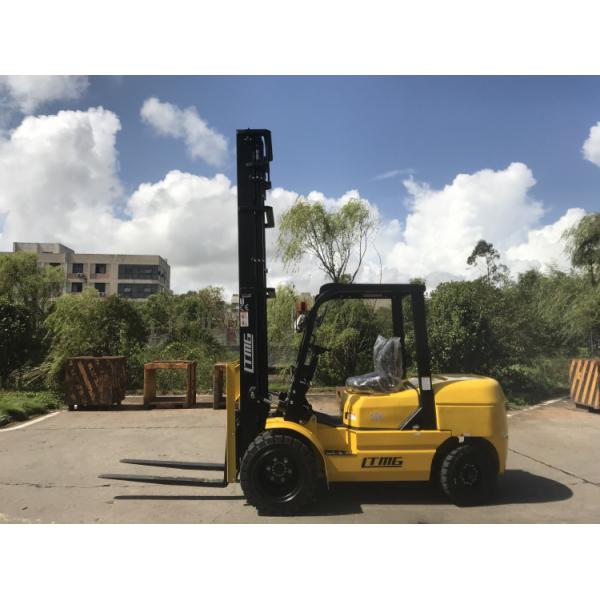 4000 Kg Diesel Forklift Truck , FD40 Diesel Powered Forklift With CE / ISO Certification