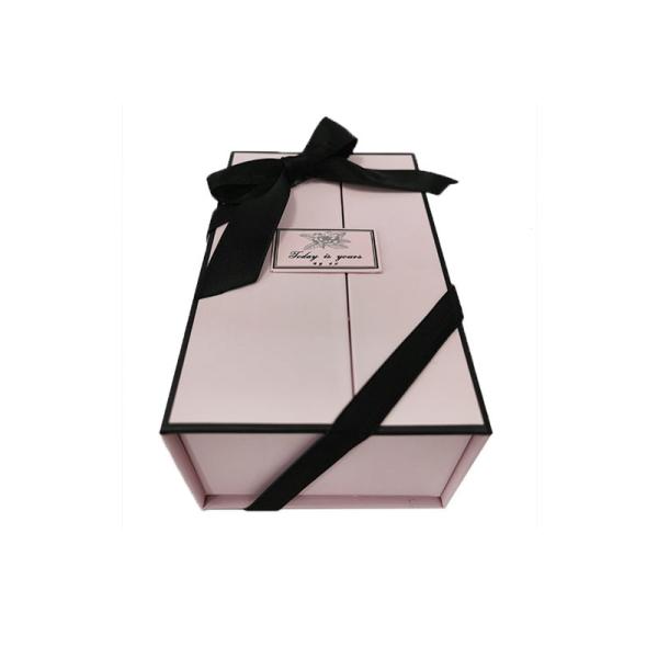 PMS Magnetic Closure Gift Perfume Packaging Box With Ribbon OEM ODM