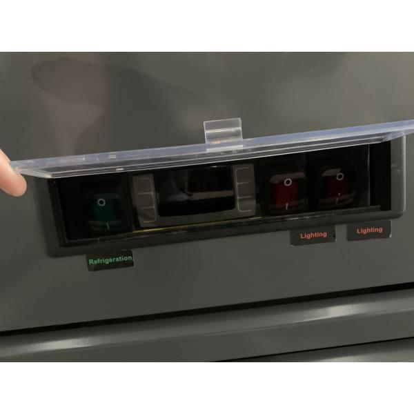 AUTOMATIC DEFROST 6-FT PLUG-IN OPEN-CASE CHILLER BLACK