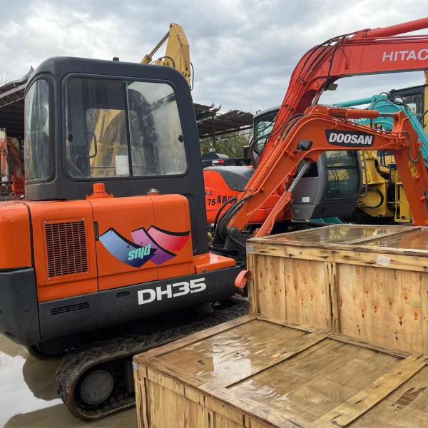 Used Hydraulic Small Crawler Excavator Dh35 3.5 Ton Mini Excavator