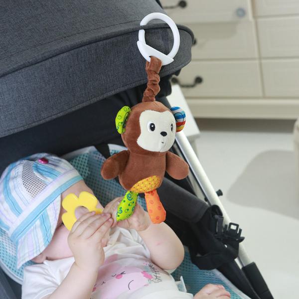 Car Bed Crib Rattle Crinkle Squeaky Toy Animal Ring Hanging