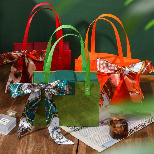 Lovely Carrying Paperboard Birthday Gift Box Rectangle Shape