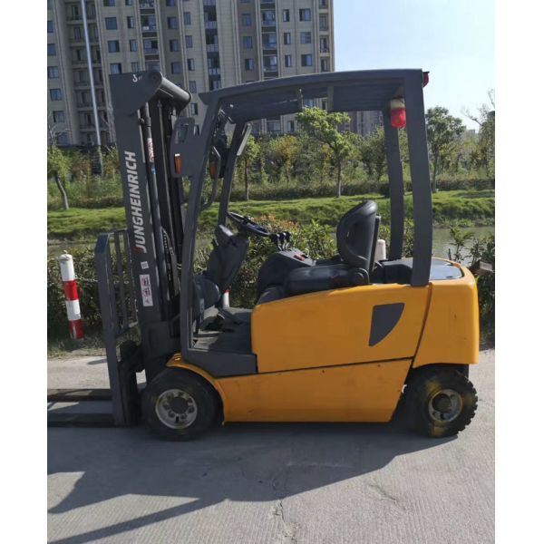 Used Warehouse Forklift Trucks Full AC Type Small Turning Radius Large Capacity
