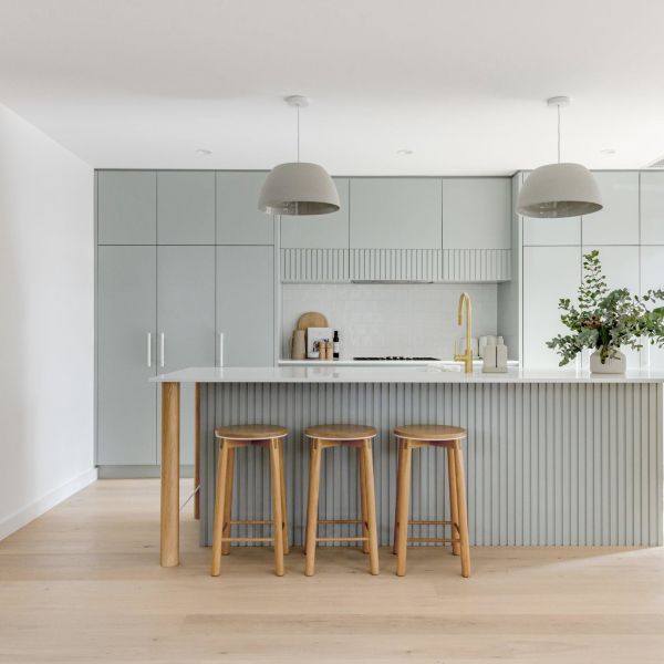 Full Kitchen Cabinet Set Custom Australian Standards Stainless Wood Furniture Sintered Stone Countertop for Villa Project